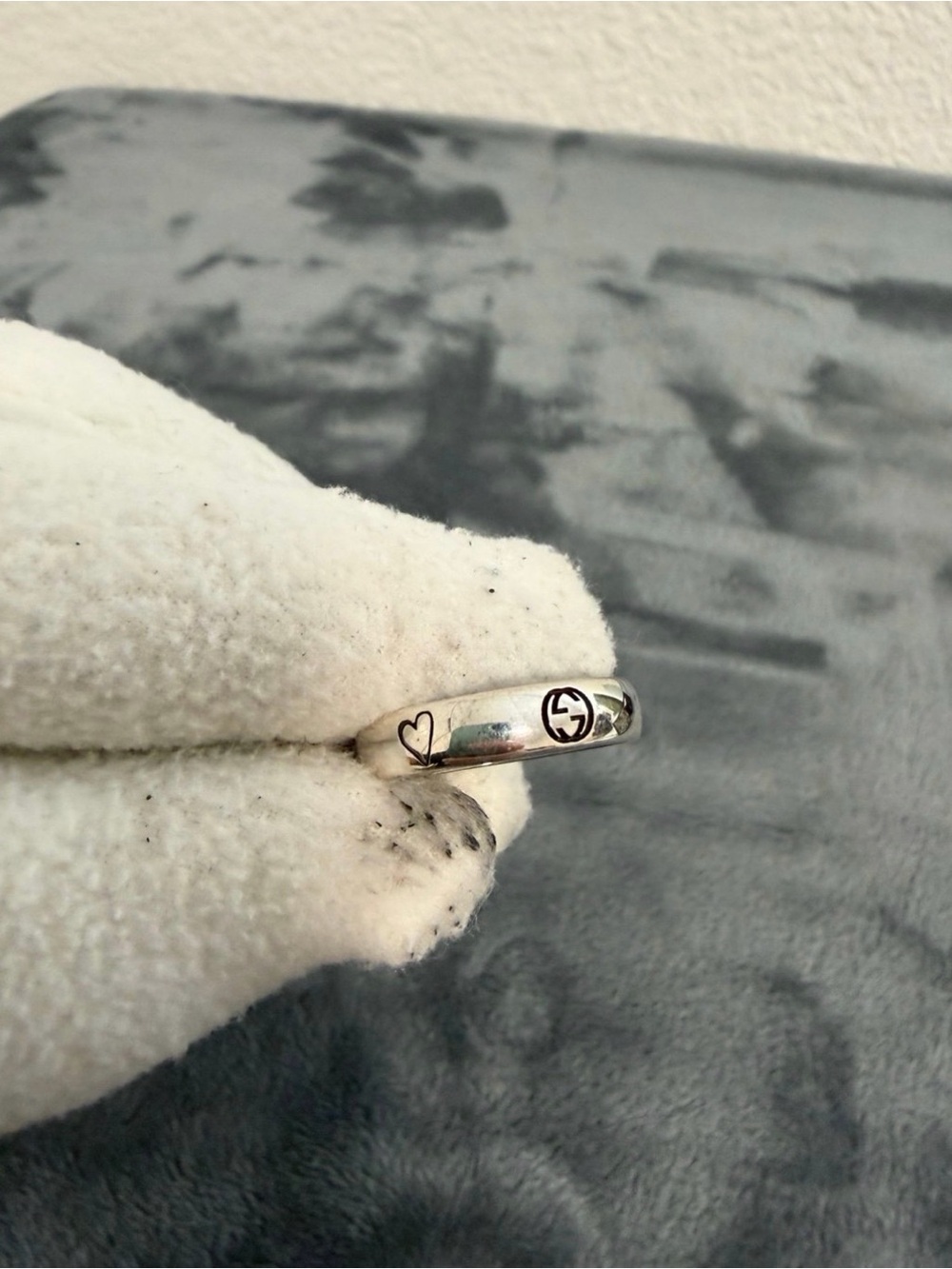 Brand New Gucci Blind for Love Sterling Silver 925 Ring Size 22 (US 10) - Picture 4 of 9